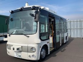 自動運転を行う京王電鉄バス
